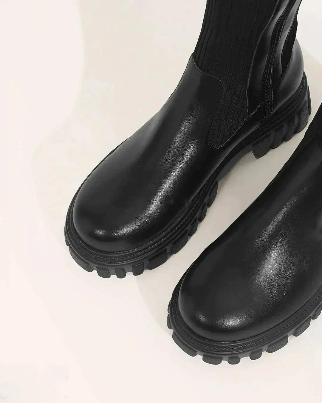 Dzianinowe botki z elastyczną cholewką