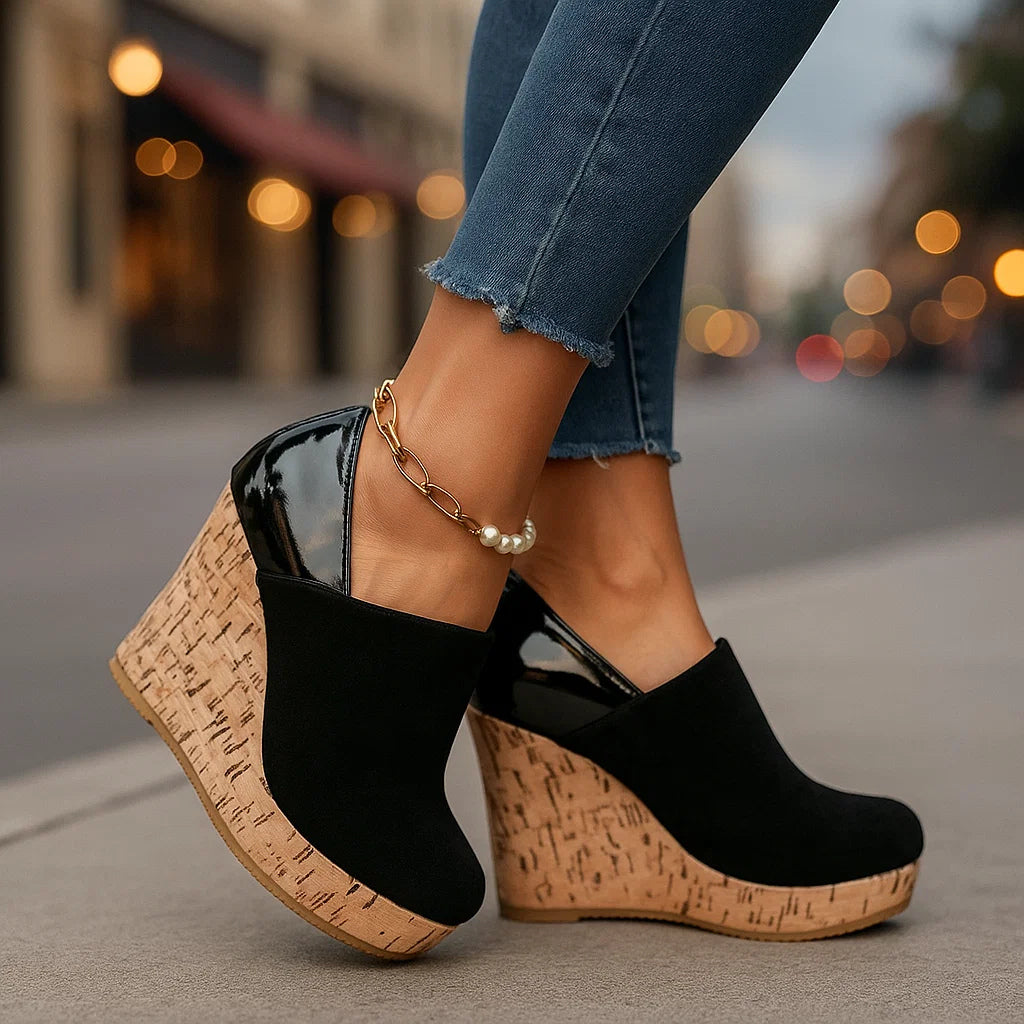 Dominika | Buty damskie na koturnie z zamszu - Klasyczna czerń