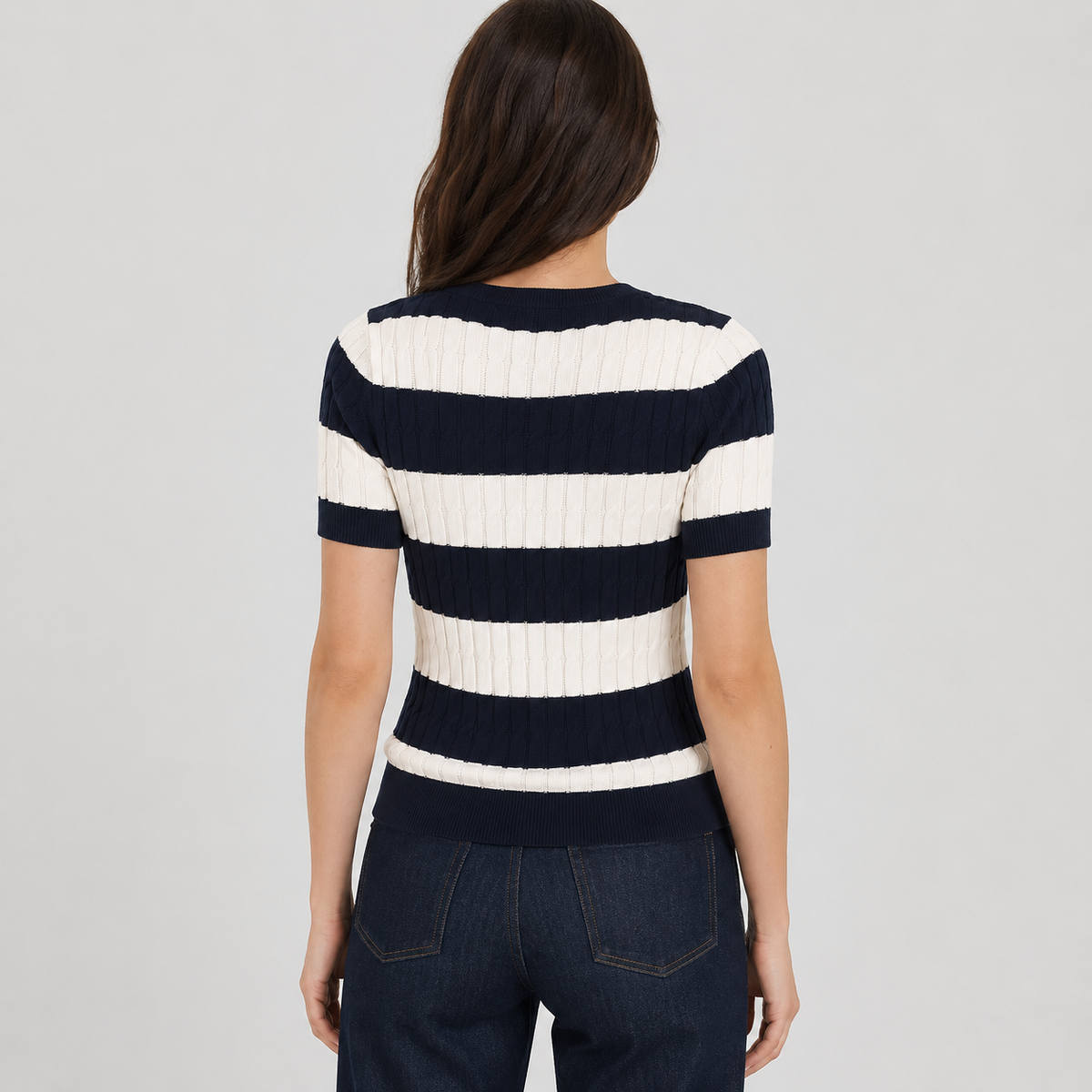 Lila | Sweter damski w paski z dekoltem V - view 2